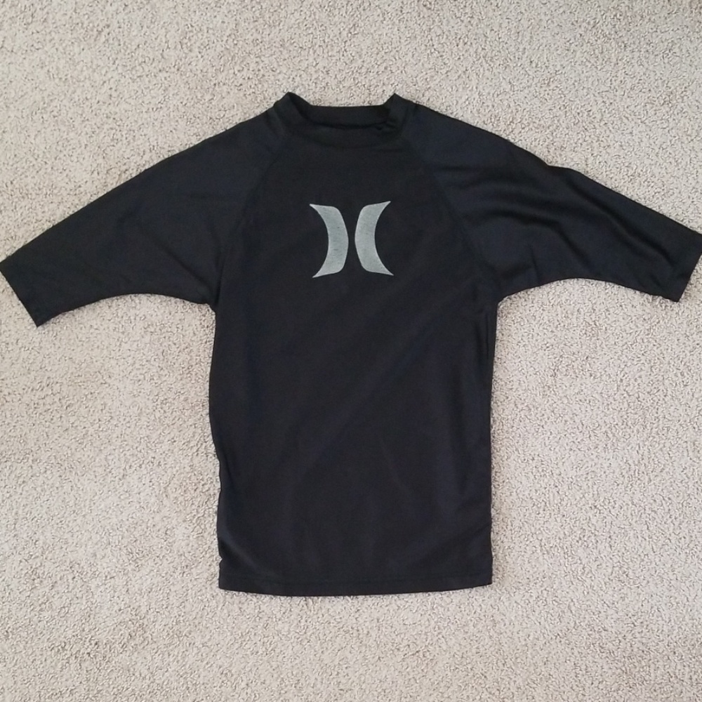 Hurley || Vintage Black Rash Guard